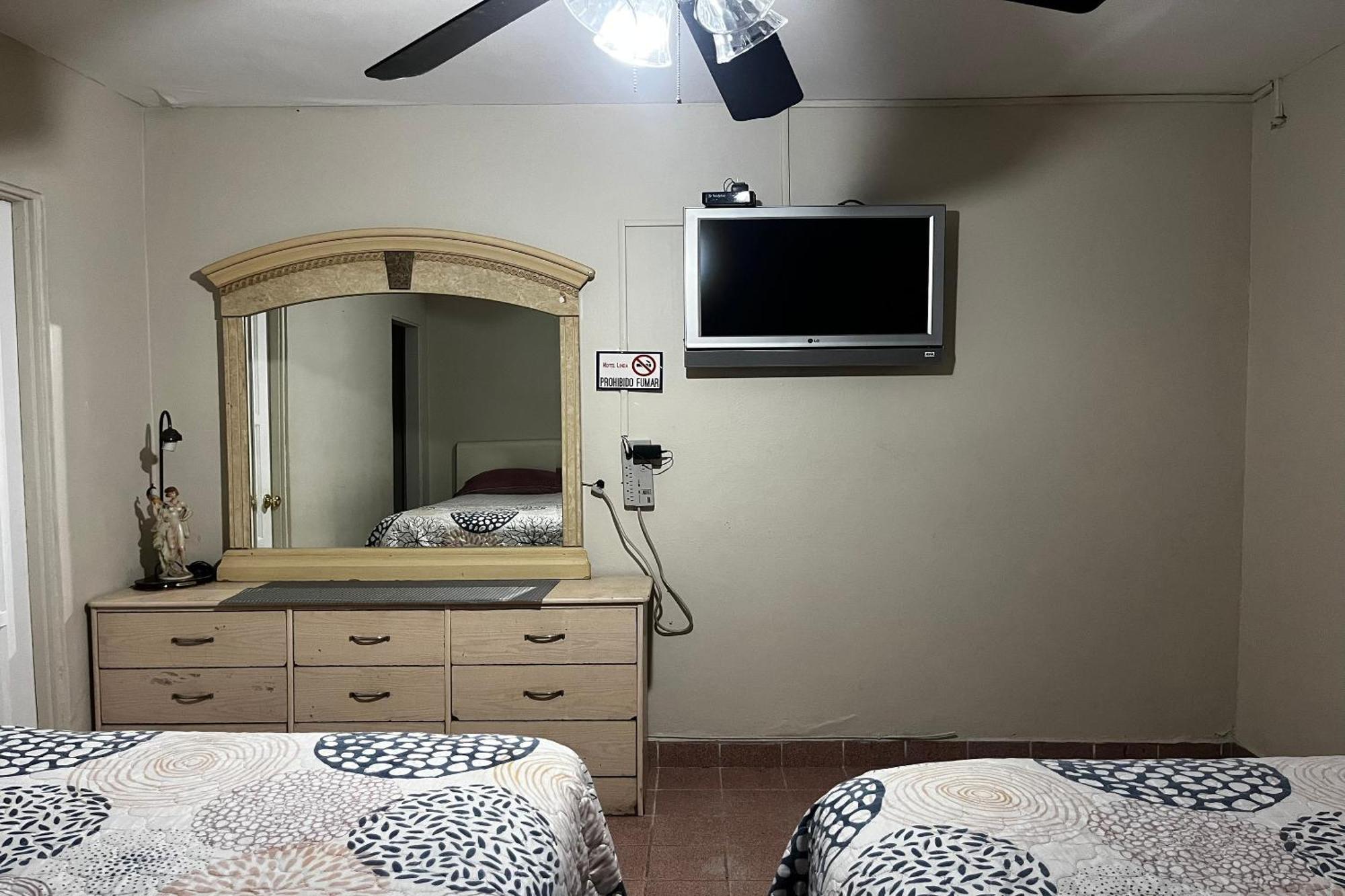 Oyo Hotel Linda Tijuana Luaran gambar