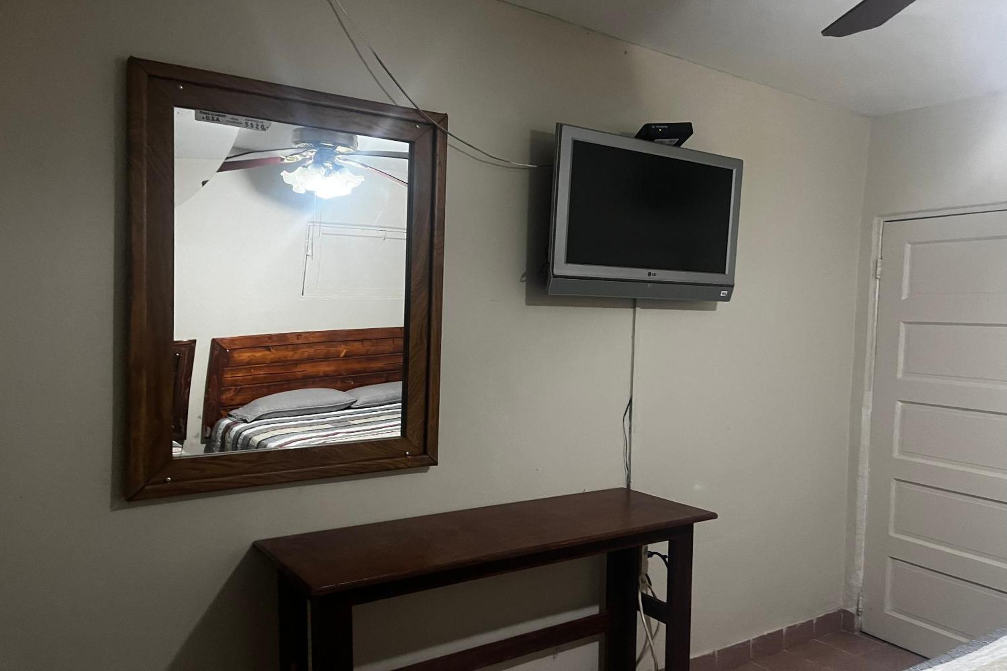 Oyo Hotel Linda Tijuana Luaran gambar