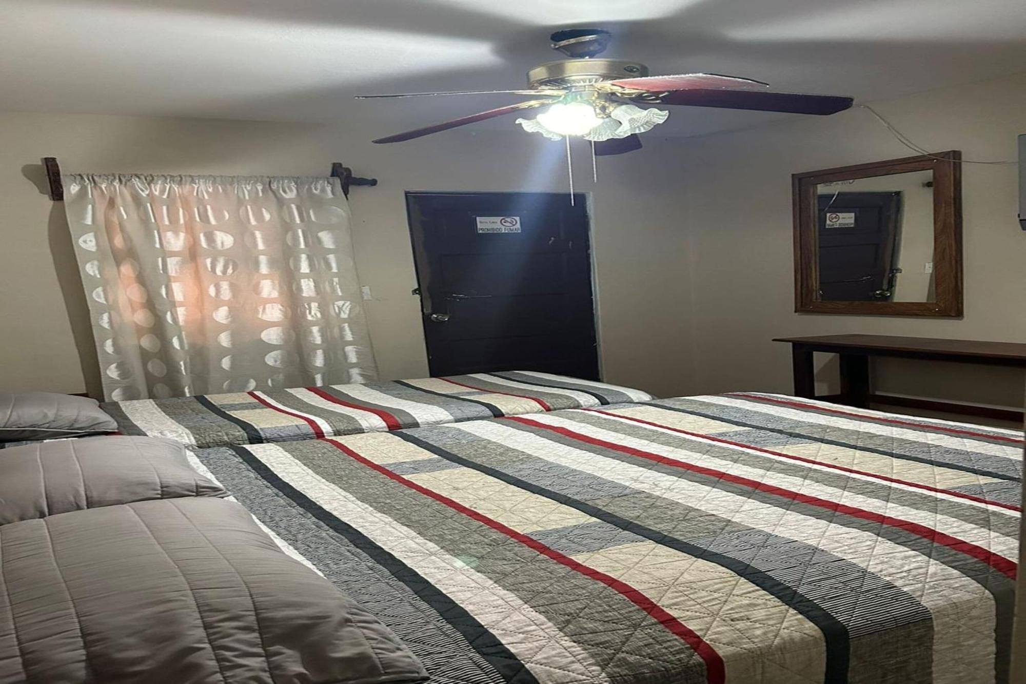 Oyo Hotel Linda Tijuana Luaran gambar