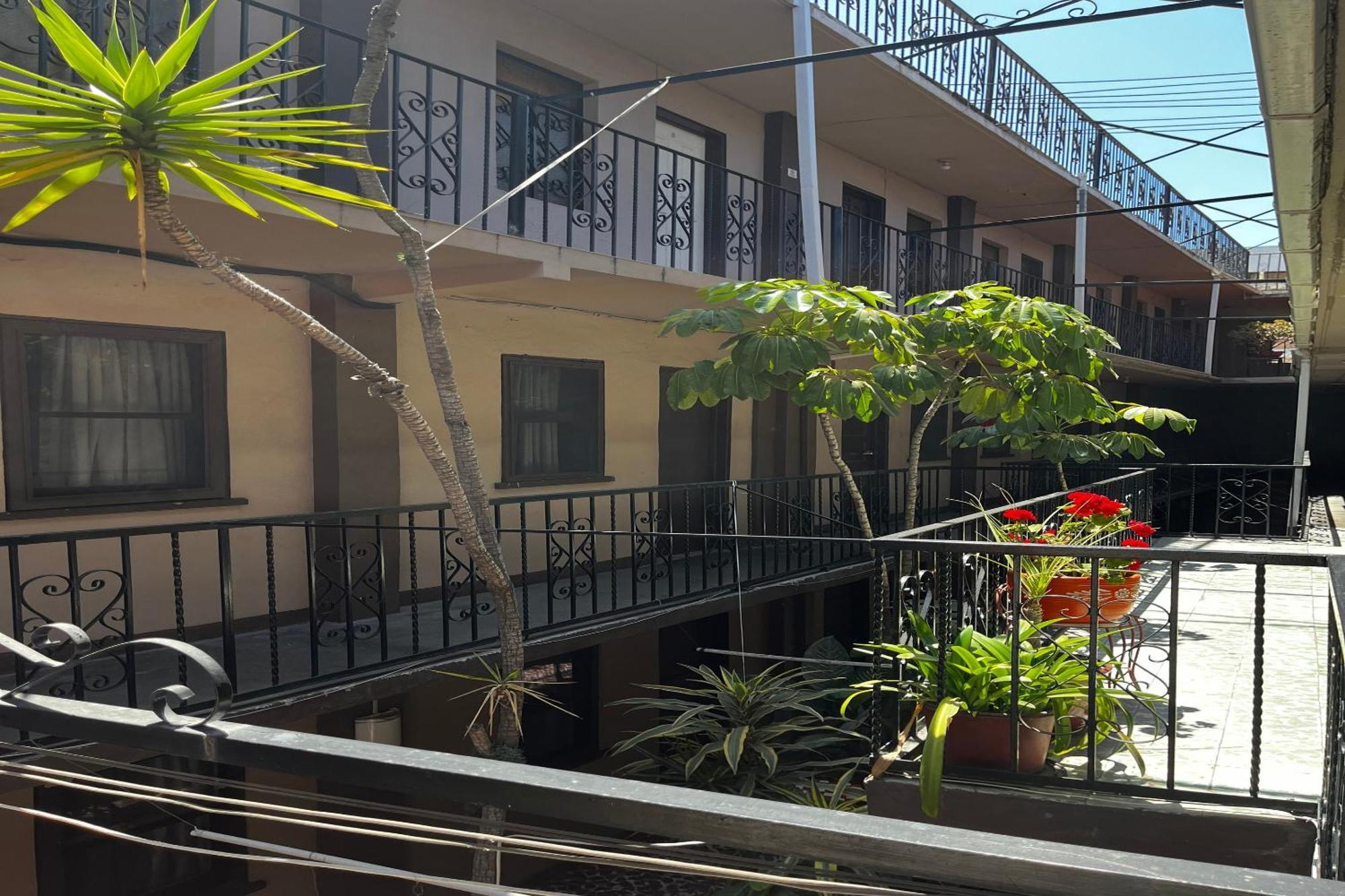 Oyo Hotel Linda Tijuana Luaran gambar