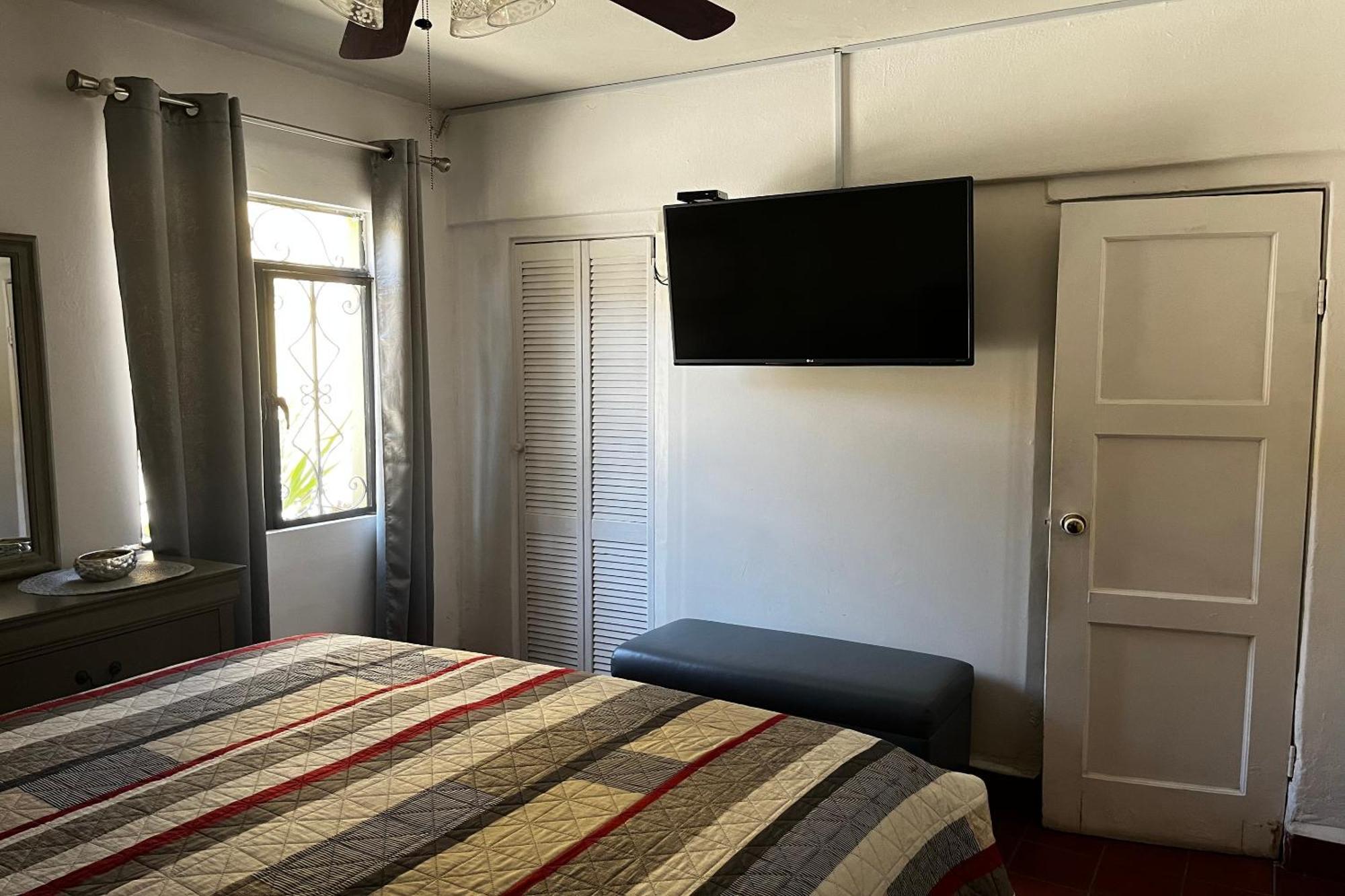 Oyo Hotel Linda Tijuana Luaran gambar